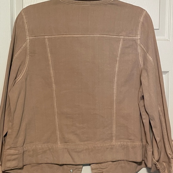 Jacket - Picture 2 of 4